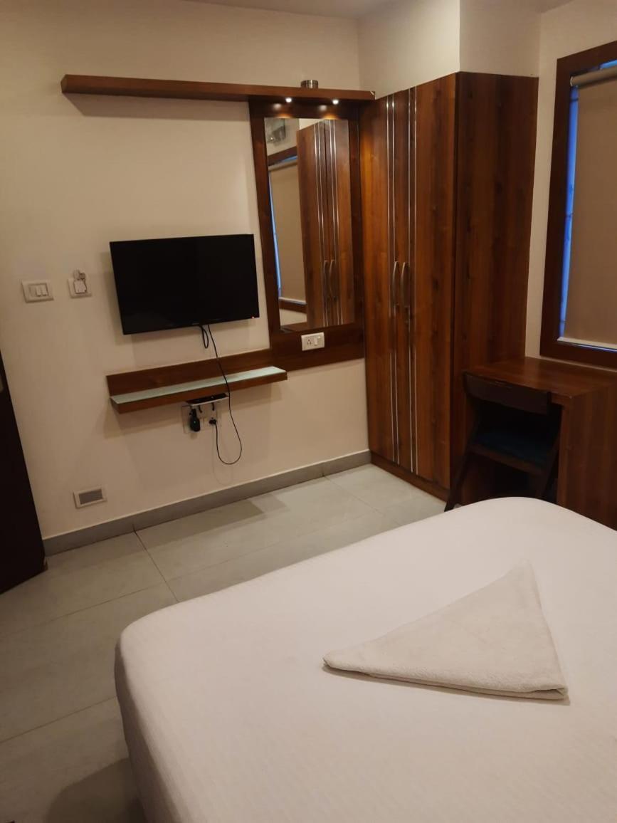 Address 24 Inn Бенґалуру Екстер'єр фото